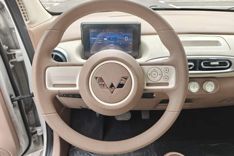 Used Wuling Hongguang MINIEV 2025 Four-Door Version Advanced Edition Steering Wheel