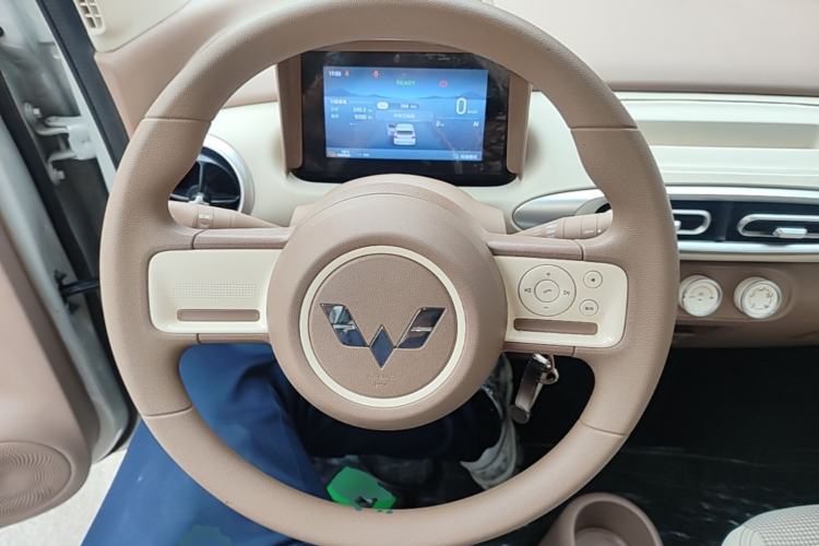 Used Wuling Hongguang MINIEV 2025 Four-Door Version Advanced Edition Steering Wheel
