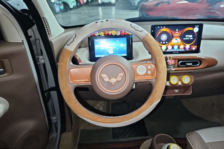 Used Wuling Hongguang MINIEV 2025 Four-Door Version Advanced Edition Steering Wheel