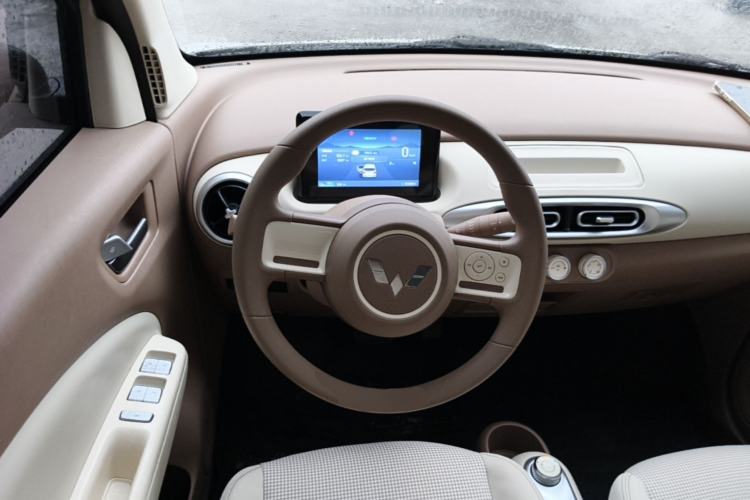 Used Wuling Hongguang MINIEV 2025 Four-Door Version Advanced Edition Steering Wheel