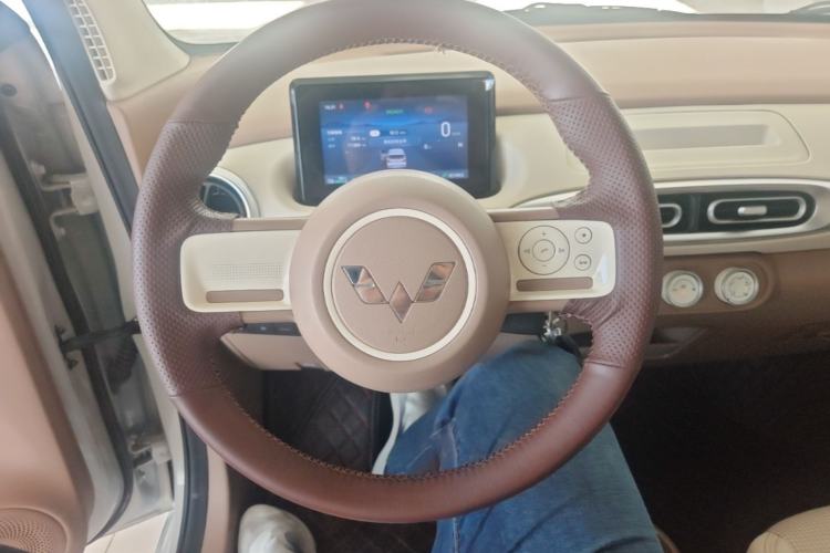 Used Wuling Hongguang MINIEV 2025 Four-Door Version Advanced Edition Steering Wheel