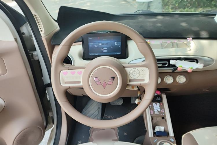Used Wuling Hongguang MINIEV 2025 Four-Door Version Advanced Edition Steering Wheel
