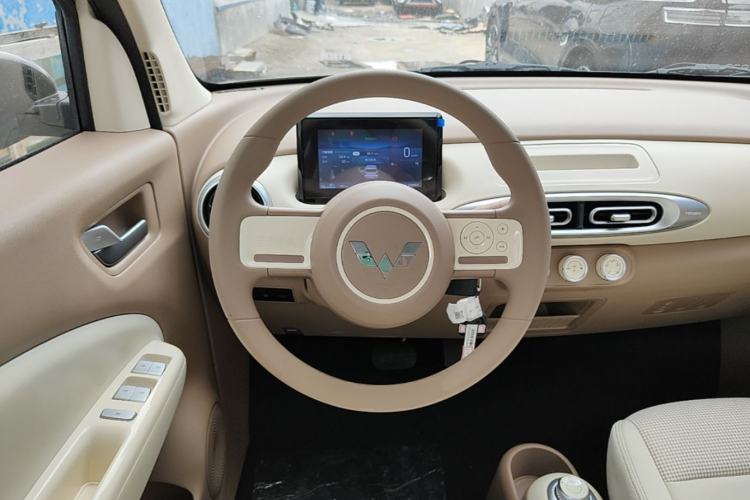 Used Wuling Hongguang MINIEV 2025 Four-Door Version Advanced Edition Steering Wheel