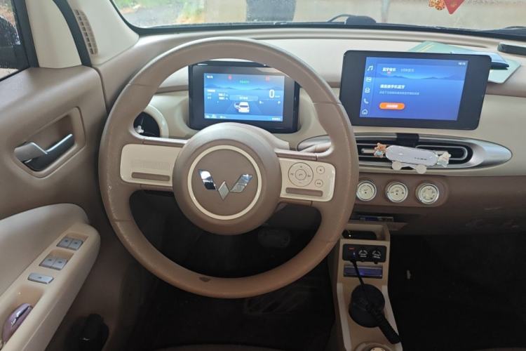 Used Wuling Hongguang MINIEV 2025 Four-Door Version Zhenxiang+ Edition Steering Wheel