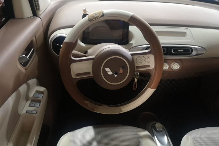 Used Wuling Hongguang MINIEV 2025 Four-Door Version Advanced Edition Steering Wheel
