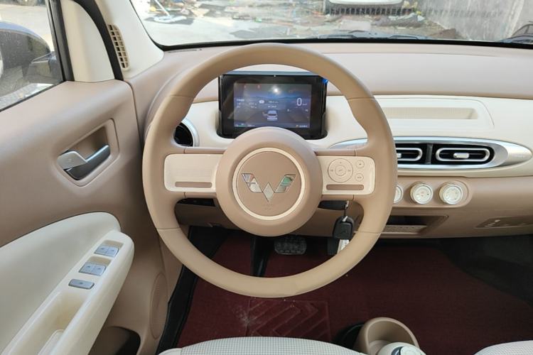 Used Wuling Hongguang MINIEV 2025 Four-Door Version Advanced Edition Steering Wheel