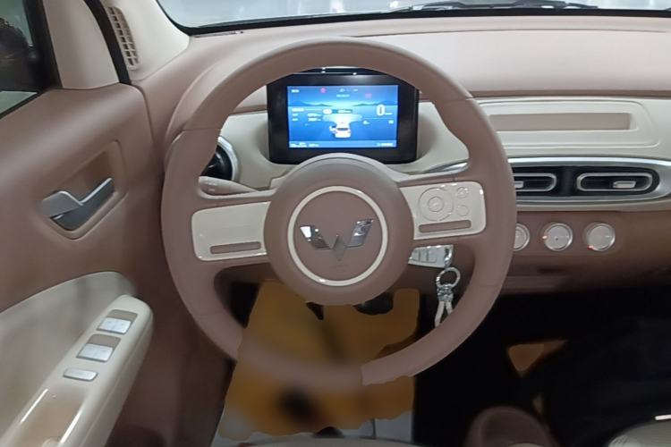 Used Wuling Hongguang MINIEV 2025 Four-Door Version Advanced Edition Steering Wheel