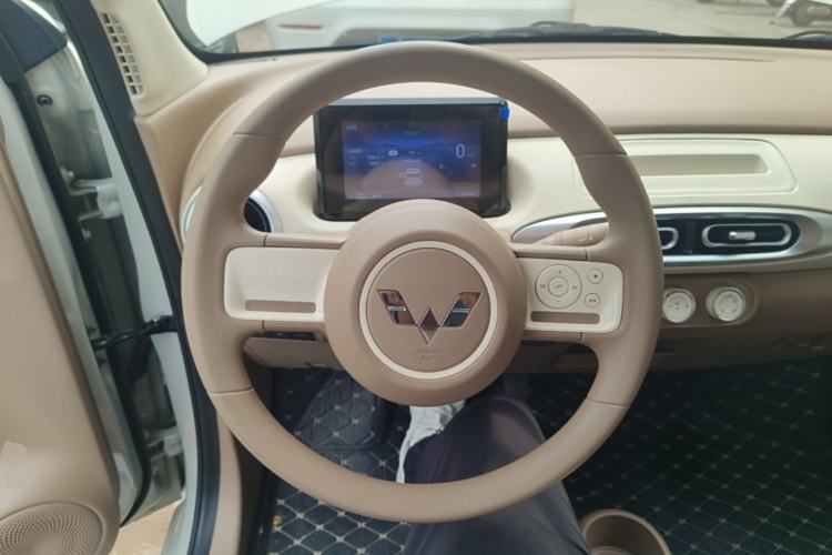 Used Wuling Hongguang MINIEV 2025 Four-Door Version Advanced Edition Steering Wheel