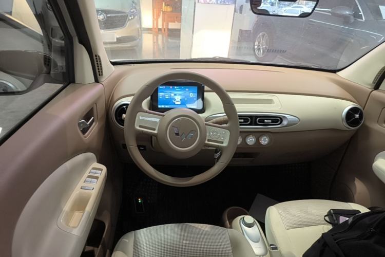 Used Wuling Hongguang MINIEV 2025 Four-Door Version Advanced Edition Steering Wheel