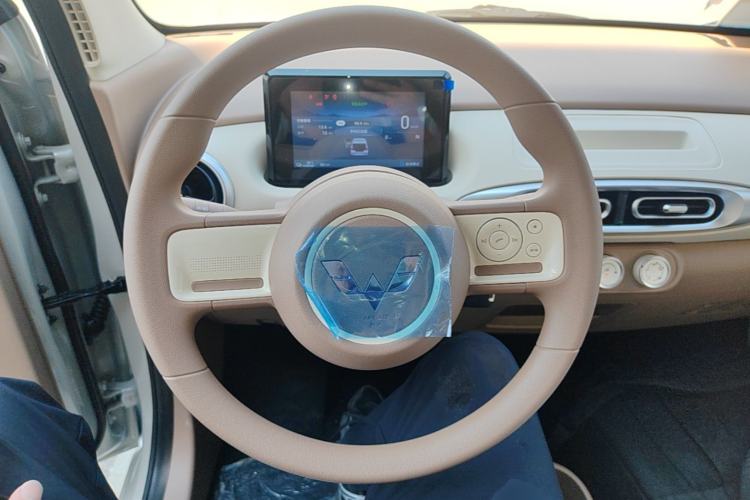 Used Wuling Hongguang MINIEV 2025 Four-Door Version Advanced Edition Steering Wheel