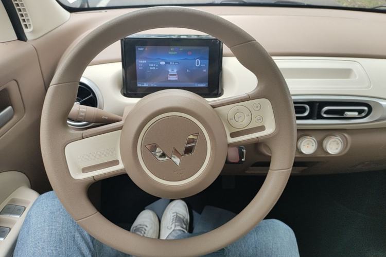 Used Wuling Hongguang MINIEV 2025 Four-Door Version Advanced Edition Steering Wheel