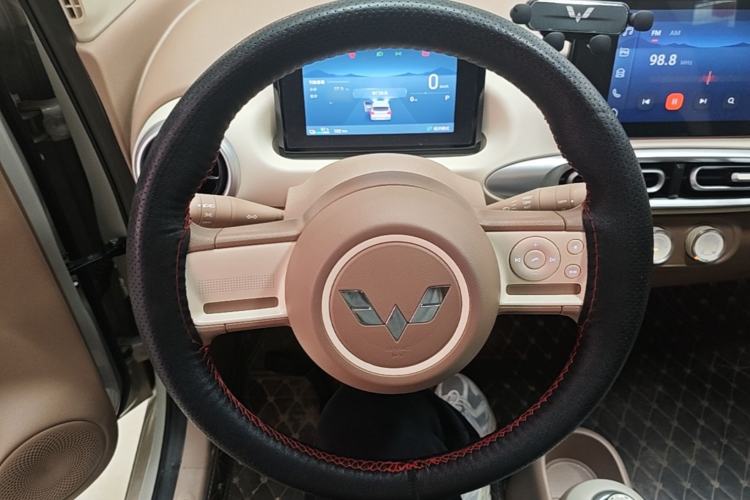 Used Wuling Hongguang MINIEV 2025 Four-Door Version Zhenxiang+ Edition Steering Wheel