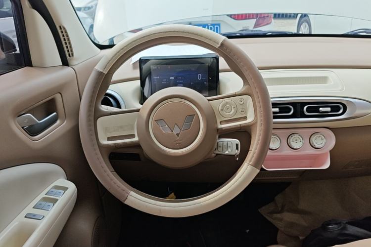 Used Wuling Hongguang MINIEV 2025 Four-Door Version Advanced Edition Steering Wheel