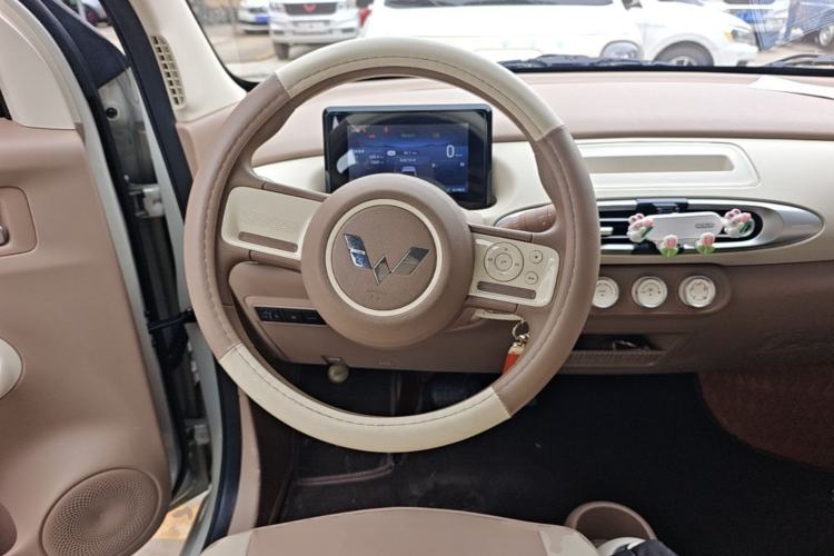 Used Wuling Hongguang MINIEV 2025 Four-Door Version Advanced Edition Steering Wheel