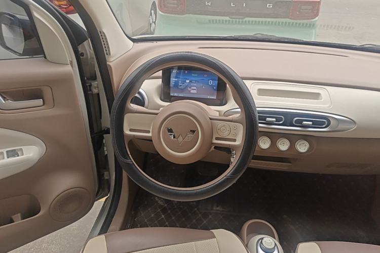 Used Wuling Hongguang MINIEV 2025 Four-Door Version Advanced Edition Steering Wheel
