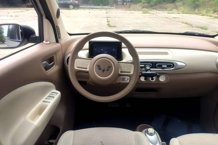 Used Wuling Hongguang MINIEV 2025 Four-Door Version Advanced Edition Steering Wheel