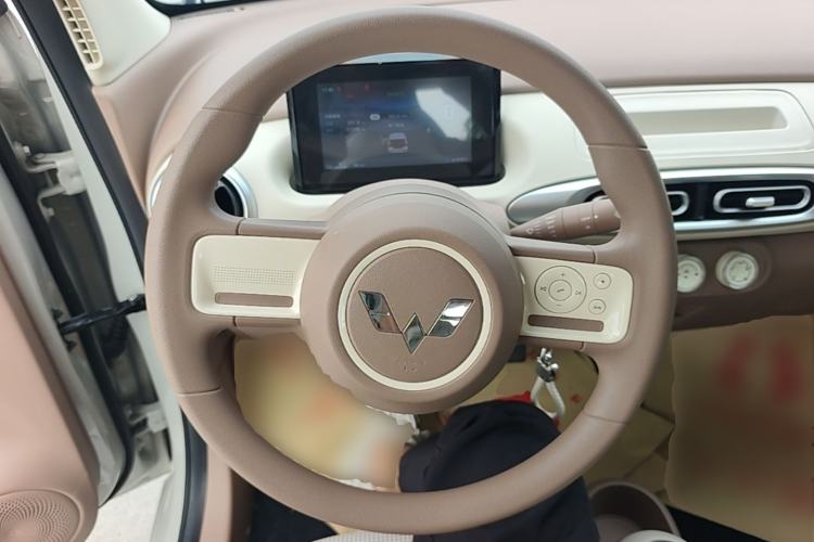 Used Wuling Hongguang MINIEV 2025 Four-Door Version Advanced Edition Steering Wheel
