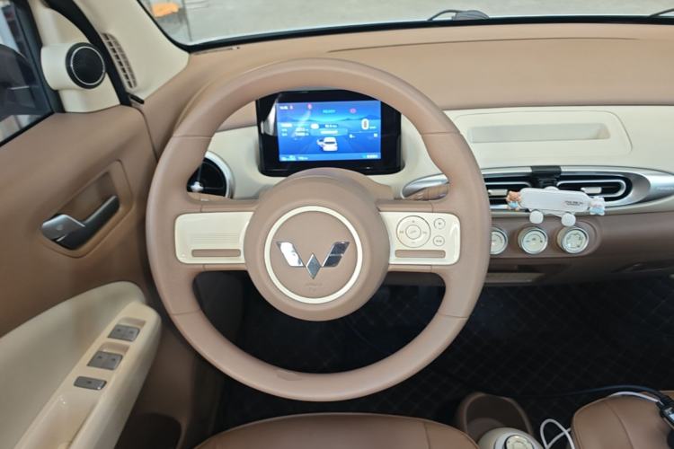 Used Wuling Hongguang MINIEV 2025 Four-Door Version Advanced Edition Steering Wheel