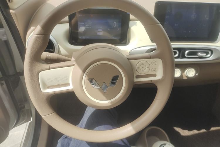 Used Wuling Hongguang MINIEV 2025 Four-Door Version Zhenxiang+ Edition Steering Wheel