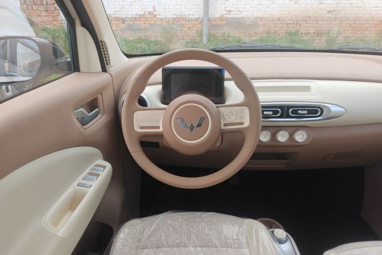 Used Wuling Hongguang MINIEV 2025 Four-Door Version Advanced Edition Steering Wheel