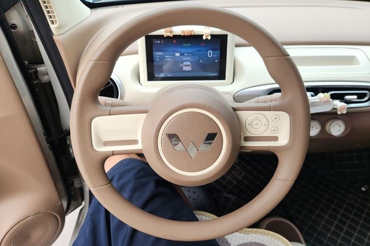 Used Wuling Hongguang MINIEV 2025 Four-Door Version Advanced Edition Steering Wheel