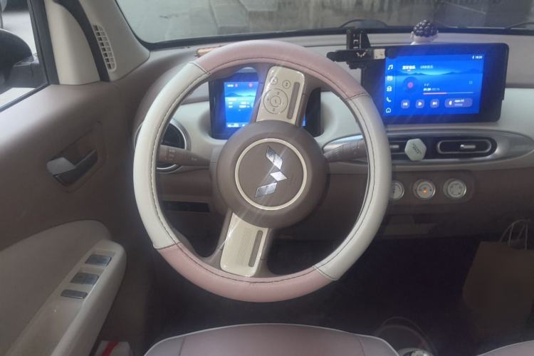 Used Wuling Hongguang MINIEV 2025 Four-Door Version Zhenxiang+ Edition Steering Wheel