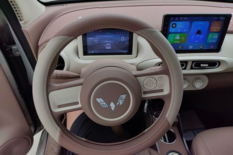 Used Wuling Hongguang MINIEV 2025 Four-Door Version Advanced Edition Steering Wheel