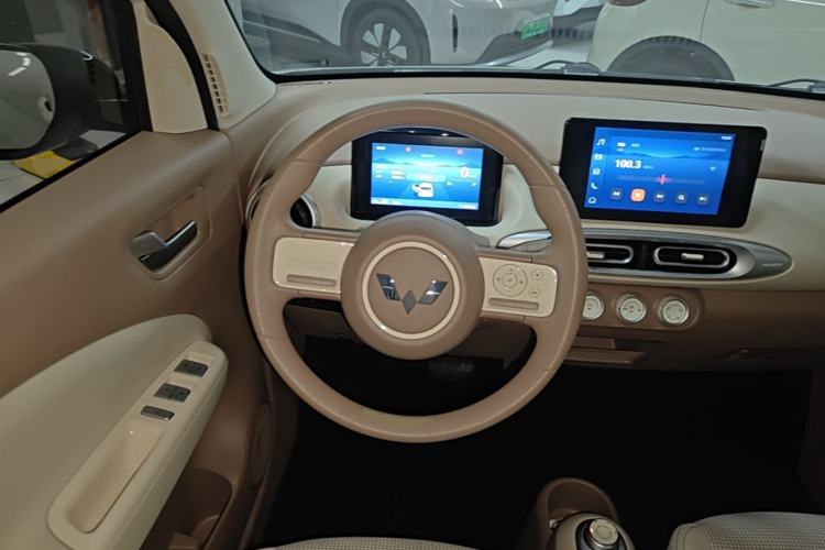 Used Wuling Hongguang MINIEV 2025 Four-Door Version Zhenxiang+ Edition Steering Wheel