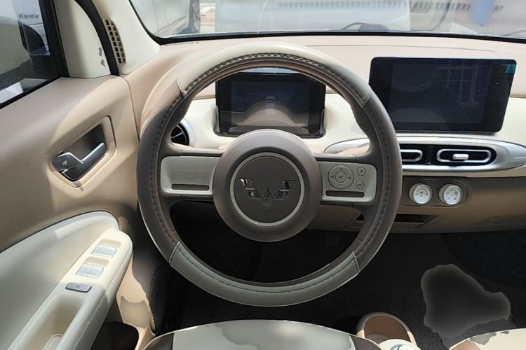 Used Wuling Hongguang MINIEV 2025 Four-Door Version Zhenxiang+ Edition Steering Wheel