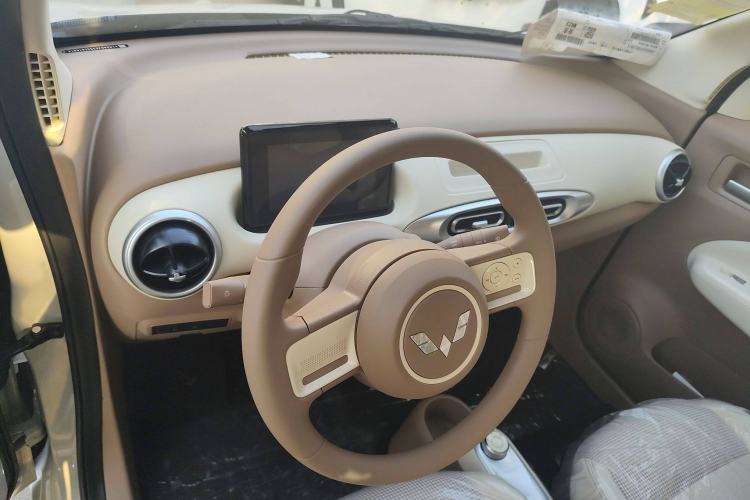Used Wuling Hongguang MINIEV 2025 Four-Door Version Advanced Edition Steering Wheel