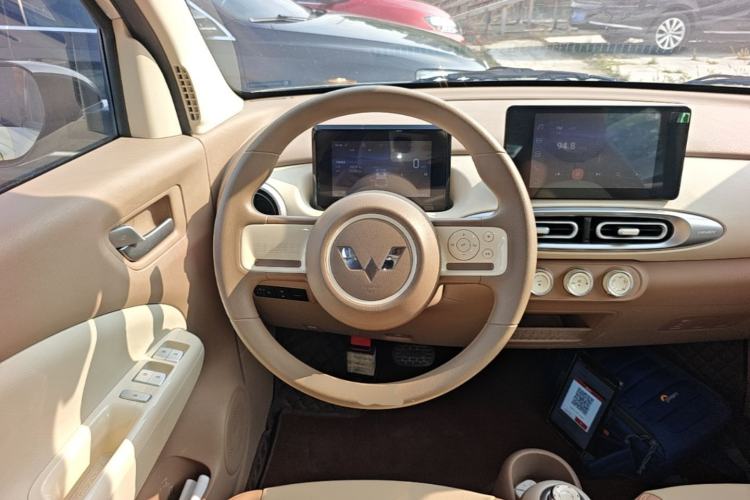 Used Wuling Hongguang MINIEV 2025 Four-Door Version Premium Edition Steering Wheel