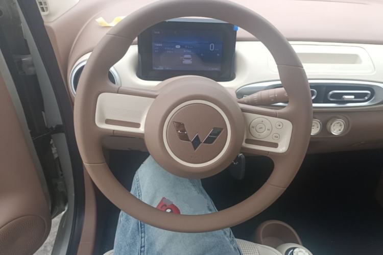 Used Wuling Hongguang MINIEV 2025 Four-Door Version Advanced Edition Steering Wheel