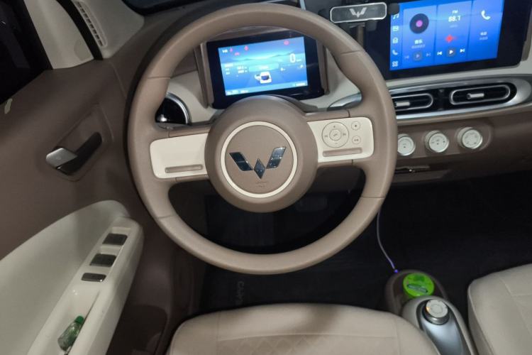 Used Wuling Hongguang MINIEV 2025 Four-Door Version Zhenxiang+ Edition Steering Wheel