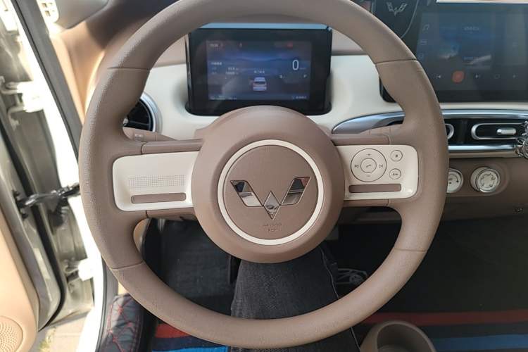 Used Wuling Hongguang MINIEV 2025 Four-Door Version Premium Edition Steering Wheel