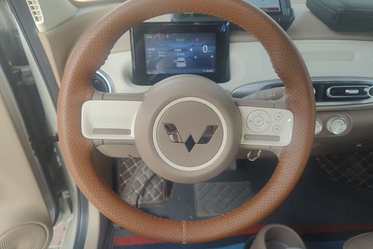 Used Wuling Hongguang MINIEV 2025 Four-Door Version Advanced Edition Steering Wheel