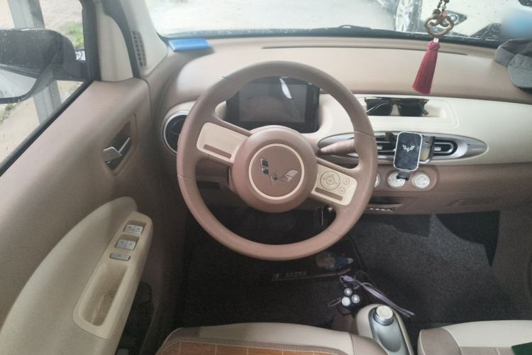 Used Wuling Hongguang MINIEV 2025 Four-Door Version Advanced Edition Steering Wheel