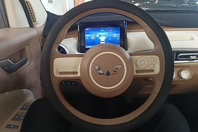 Used Wuling Hongguang MINIEV 2025 Four-Door Version Advanced Edition Steering Wheel