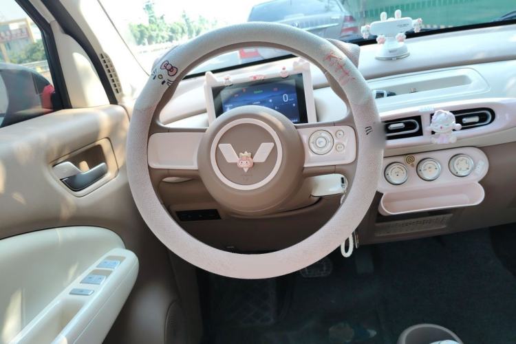 Used Wuling Hongguang MINIEV 2025 Four-Door Version Advanced Edition Steering Wheel