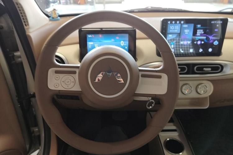 Used Wuling Hongguang MINIEV 2025 Four-Door Version Advanced Edition Steering Wheel