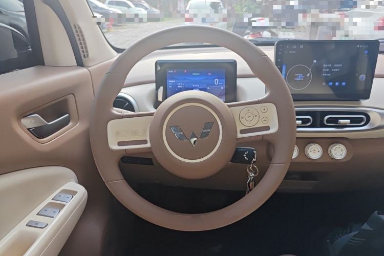 Used Wuling Hongguang MINIEV 2025 Four-Door Version Advanced Edition Steering Wheel