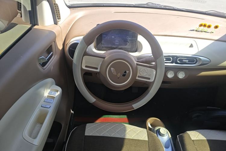 Used Wuling Hongguang MINIEV 2025 Four-Door Version Advanced Edition Steering Wheel