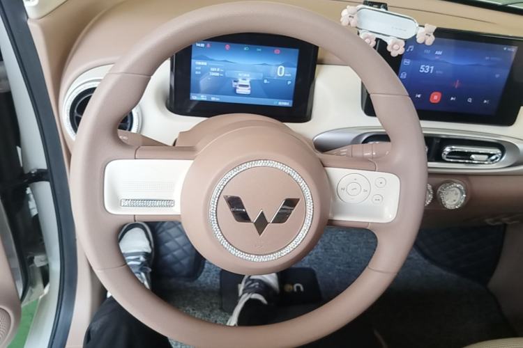 Used Wuling Hongguang MINIEV 2025 Four-Door Version Zhenxiang+ Edition Steering Wheel