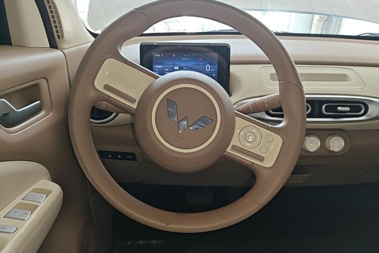 Used Wuling Hongguang MINIEV 2025 Four-Door Version Advanced Edition Steering Wheel