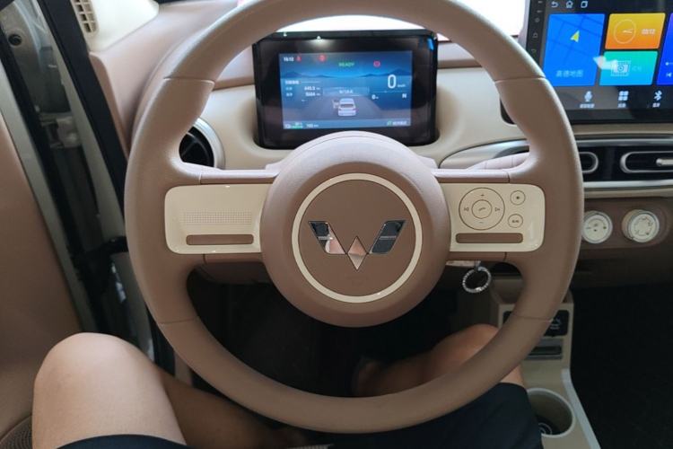 Used Wuling Hongguang MINIEV 2025 Four-Door Version Advanced Edition Steering Wheel