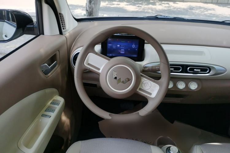 Used Wuling Hongguang MINIEV 2025 Four-Door Version Advanced Edition Steering Wheel
