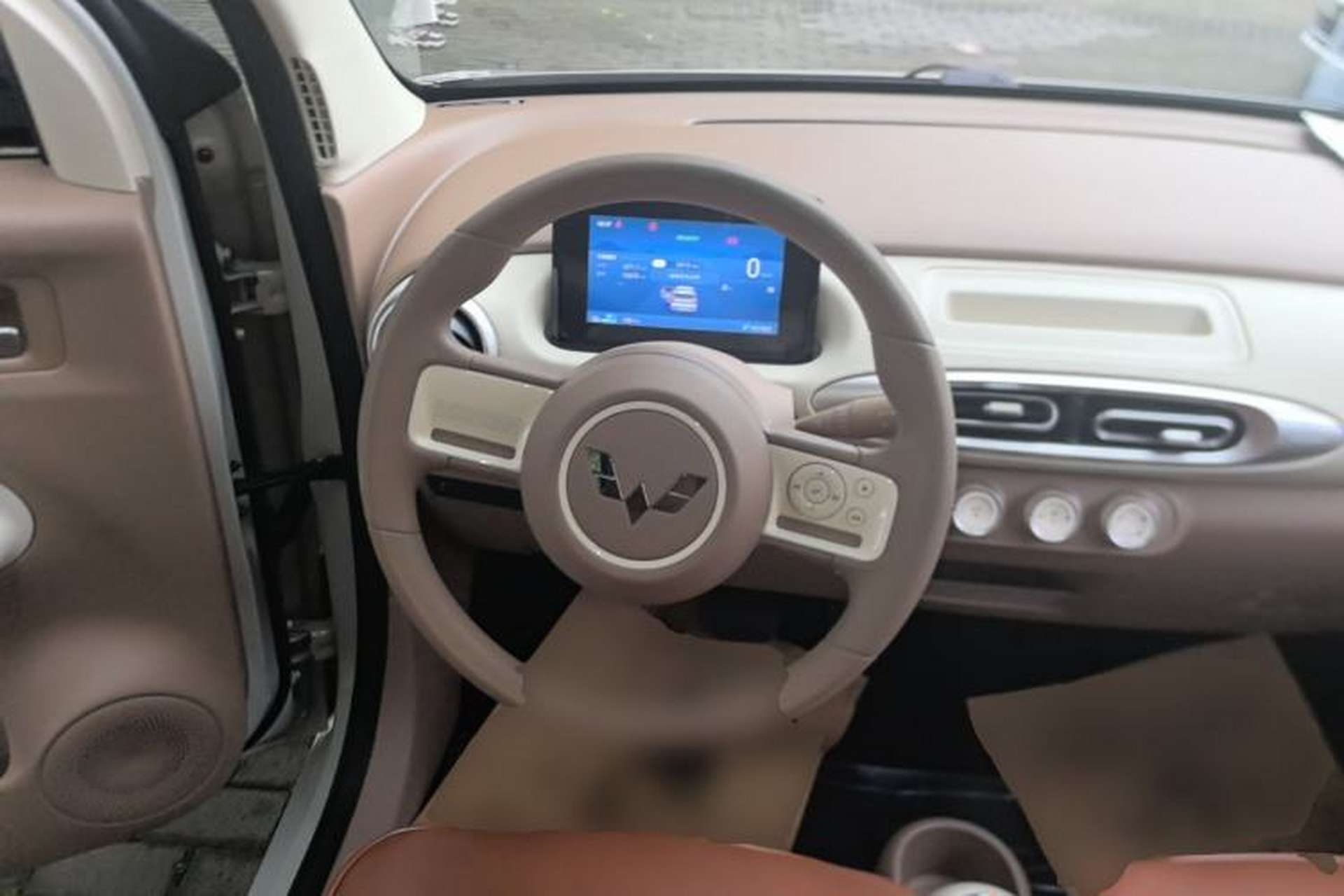 Used Wuling Hongguang MINIEV 2025 Four-Door Version Advanced Edition Steering Wheel
