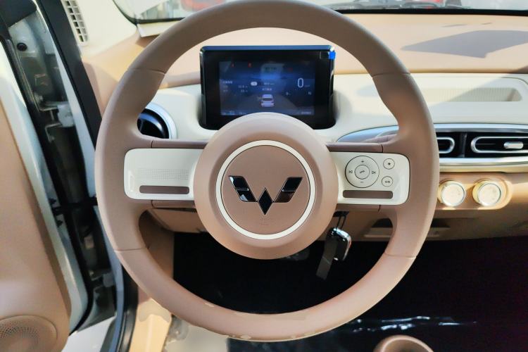 Used Wuling Hongguang MINIEV 2025 Four-Door Version Advanced Edition Steering Wheel