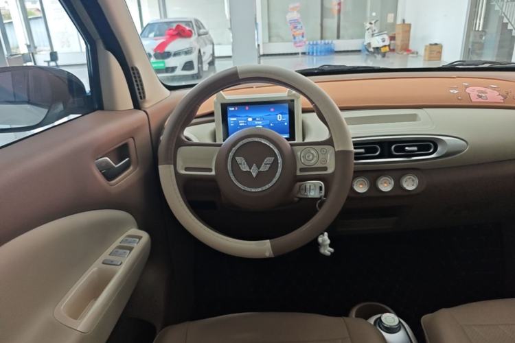 Used Wuling Hongguang MINIEV 2025 Four-Door Version Advanced Edition Steering Wheel