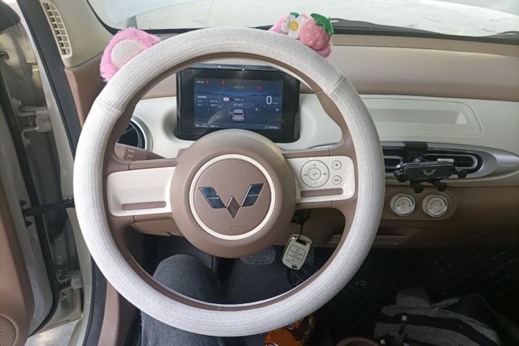 Used Wuling Hongguang MINIEV 2025 Four-Door Version Advanced Edition Steering Wheel