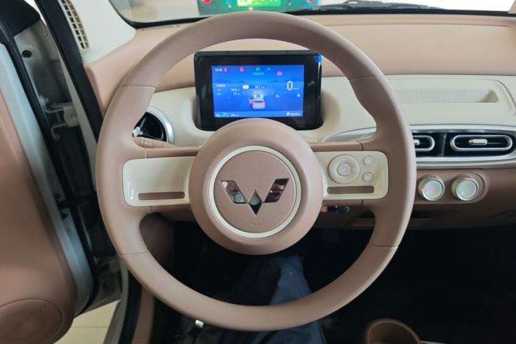 Used Wuling Hongguang MINIEV 2025 Four-Door Version Advanced Edition Steering Wheel